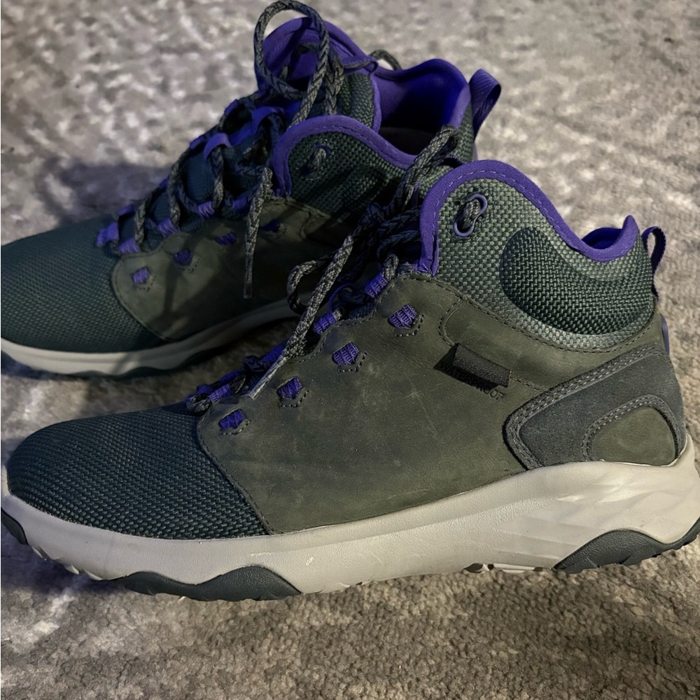 TEVA Arrowood Venture Mid Hiking boot